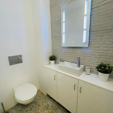 A Cozy In The Center
